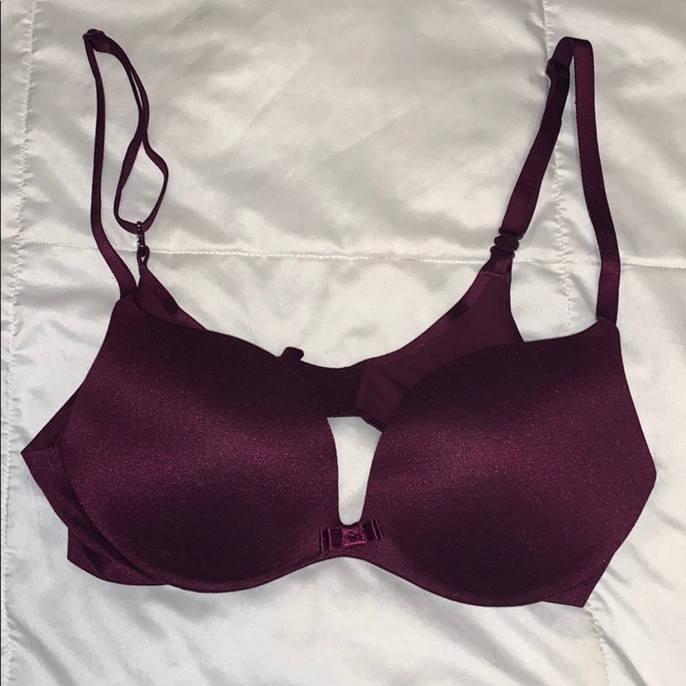 Victoria’s Secret plunge bra
